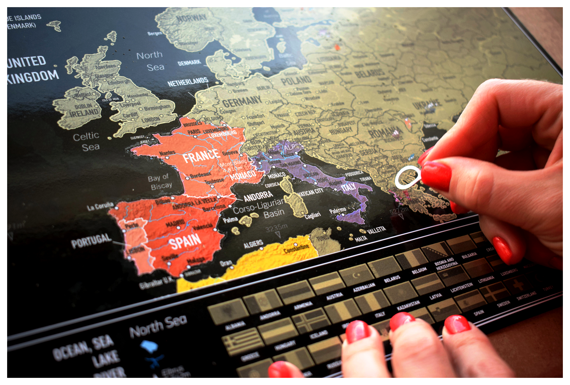 Scratch Map of Europe – Travel Tracker Poster - Image 4